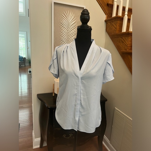 Calvin Klein flutter sleeve blouse size medium like new - Picture 1 of 7